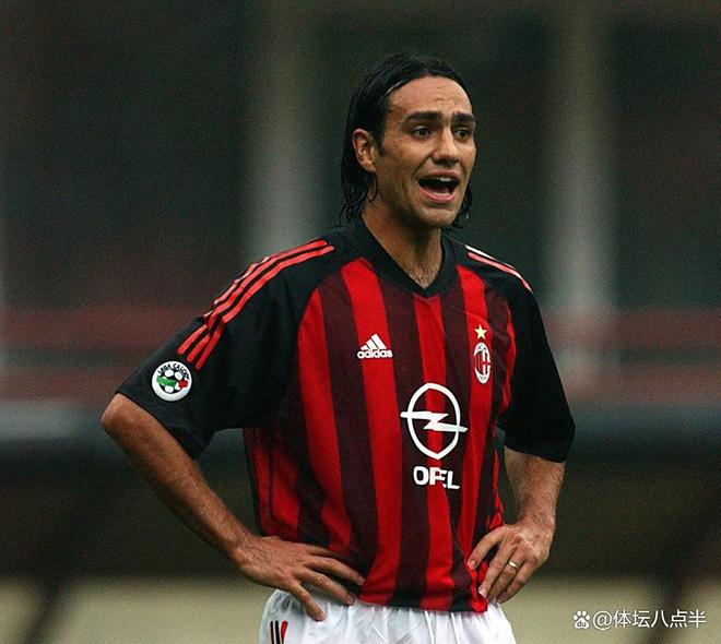 21世纪AC米兰和国际米兰最佳阵容发布!国际米兰更强?米兰粉炸了-第4张图片-ZBLOG 国际米兰21世纪最佳11人_AC米兰21世纪最佳11人_国际米兰(意大利)