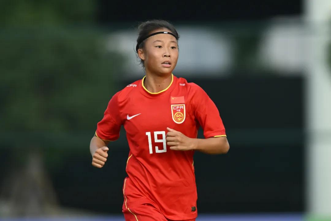 中国女足2025年首期名单:球员教练都有新面孔-第3张图片-ZBLOG 2025全国女足超级联赛_中国女足集训26人名单 分析新秀表现_中国女足2025年首期集训名单 新人入选 范运杰副领队