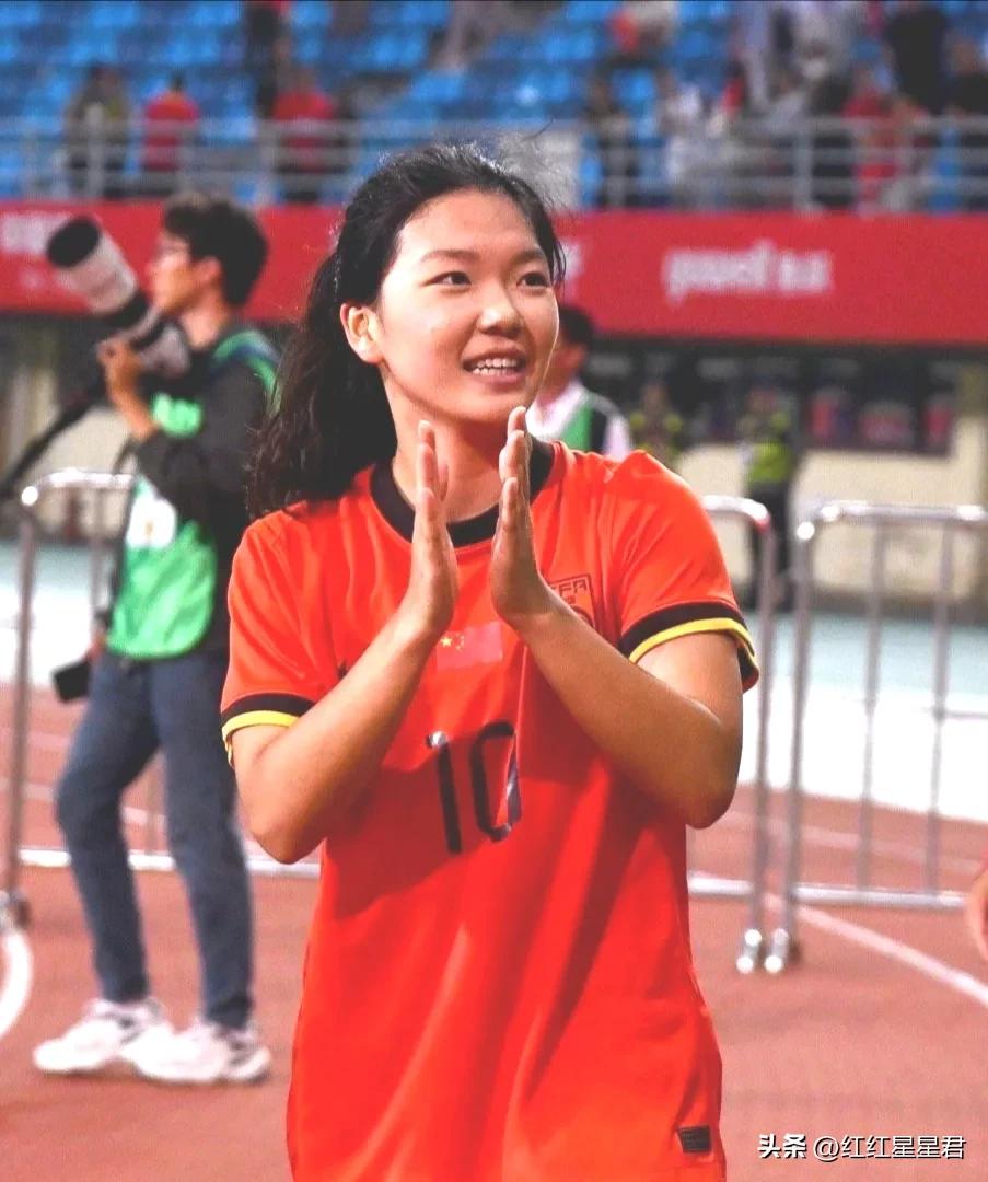 DeepSeek评选2025年度中国女足超级联赛最佳阵容！-第13张图片-ZBLOG