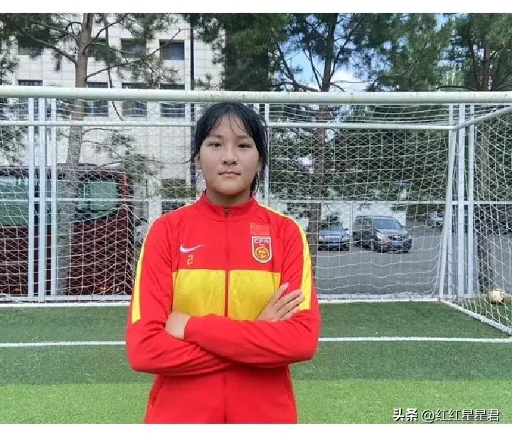 DeepSeek评选2025年度中国女足超级联赛最佳阵容！-第10张图片-ZBLOG