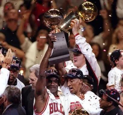 NBA各队夺冠数排名,第一凯尔特人,第二湖人,后面呢?-第4张图片-ZBLOG NBA各队夺冠数排名,第一凯尔特人,第二湖人,后面呢?