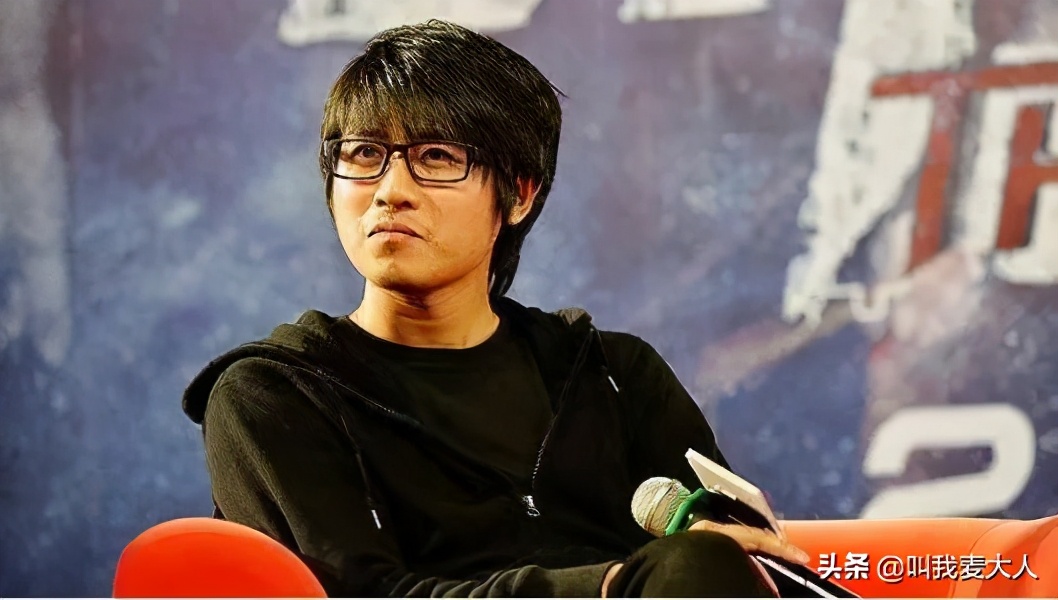 曾经与世界格格不入的韩寒,在38岁时活成了所有男人的梦想-第5张图片-ZBLOG 韩寒 80后 作家 80后 韩寒 成名之路 韩寒 赛车手 韩寒 人生经历 韩寒 争议 韩寒 家庭_韩寒 团队 松江二中