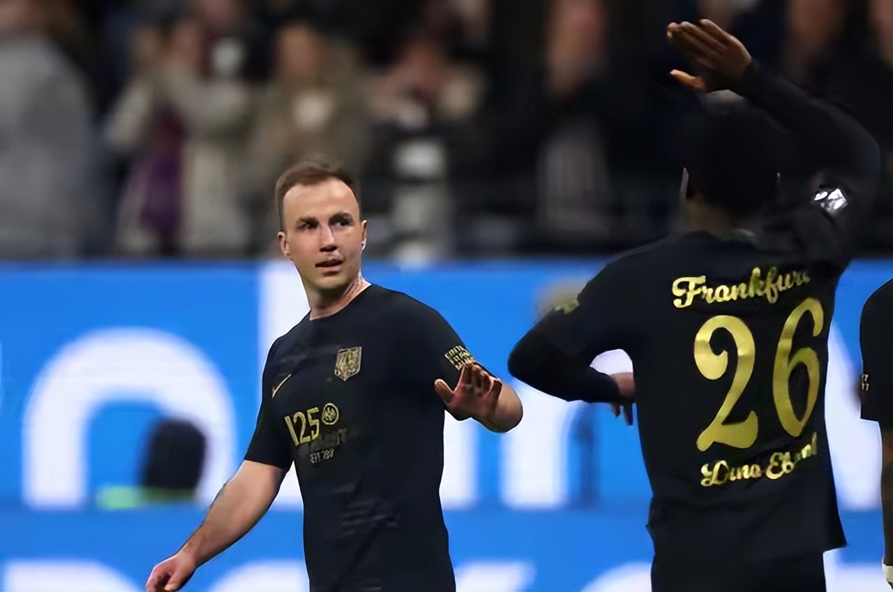 5-3 1-0!德国杯疯狂夜:多特蒙德点球淘汰法兰克福,汉堡绝杀晋级-第2张图片-ZBLOG 多特蒙德靠点球淘汰法兰克福_多特蒙德(德国)_德国足协取消杯赛加时赛