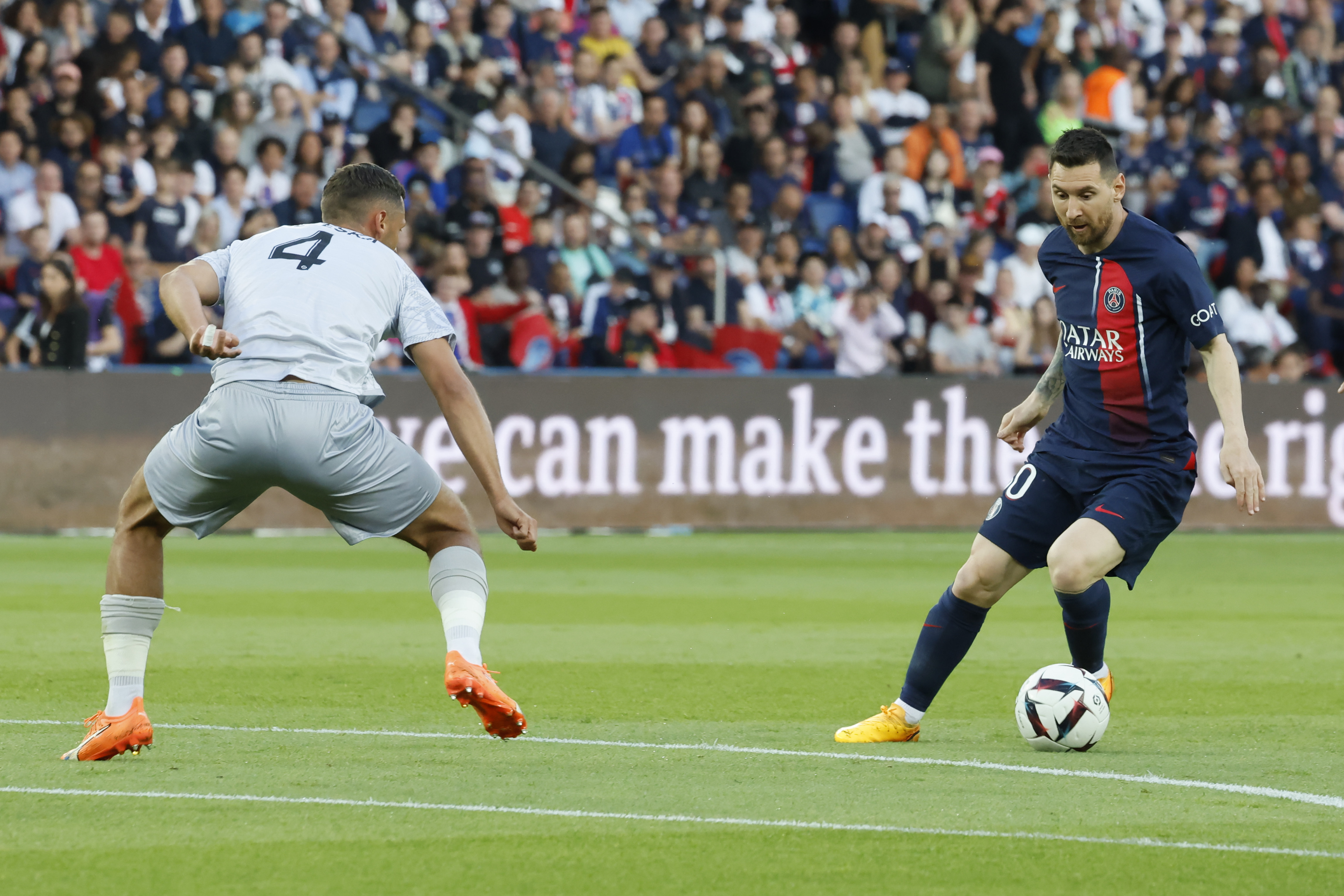 (体育)足球——法甲:巴黎圣日耳曼夺冠-第13张图片-ZBLOG 姆巴佩梅西拉莫斯比赛现场_巴黎圣日耳曼(法国)_巴黎圣日耳曼法甲联赛冠军2022-2023赛季