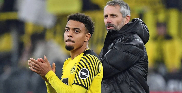 德甲半程已经结束，多特蒙德有哪些亮眼的表现？