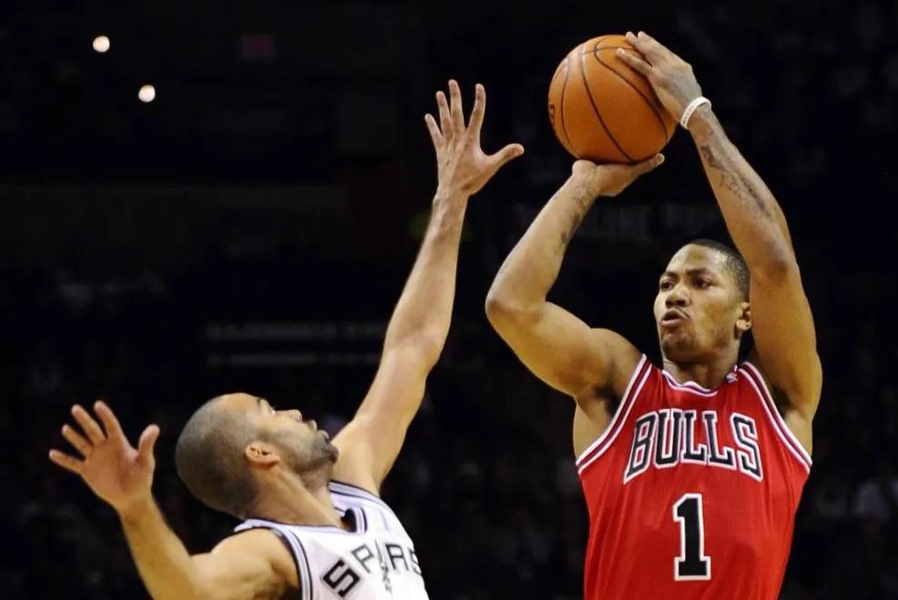 就在今天,8月23日!NBA传来罗斯球衣退役消息!-第4张图片-ZBLOG nba球队退役球衣_德里克·罗斯 公牛 1号球衣退役 2026