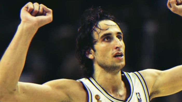 吉诺比利球衣退役，作为替补7项数据NBA头名