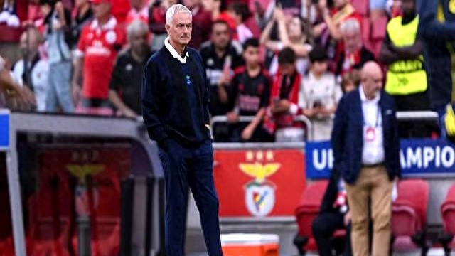 本菲卡官宣！穆里尼奥签2年，21年后重返葡萄牙足坛，周六首秀