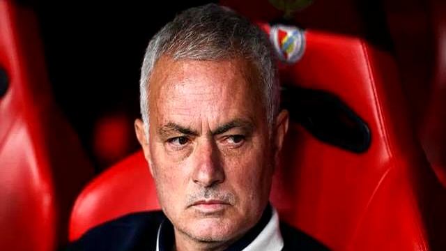 本菲卡官宣!穆里尼奥签2年,21年后重返葡萄牙足坛,周六首秀-第3张图片-ZBLOG 本菲卡(葡萄牙)_本菲卡穆帅战术安排_穆里尼奥回归本菲卡