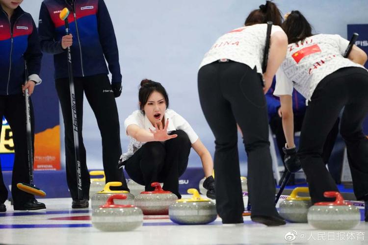 第31届世界大冬会闭幕,中国代表团1金2银1铜收官-第5张图片-ZBLOG 2025年中国女子冰壶队首次_第31届世界大学生冬季运动会 中国大学生体育代表团 大冬会女子冰壶决赛