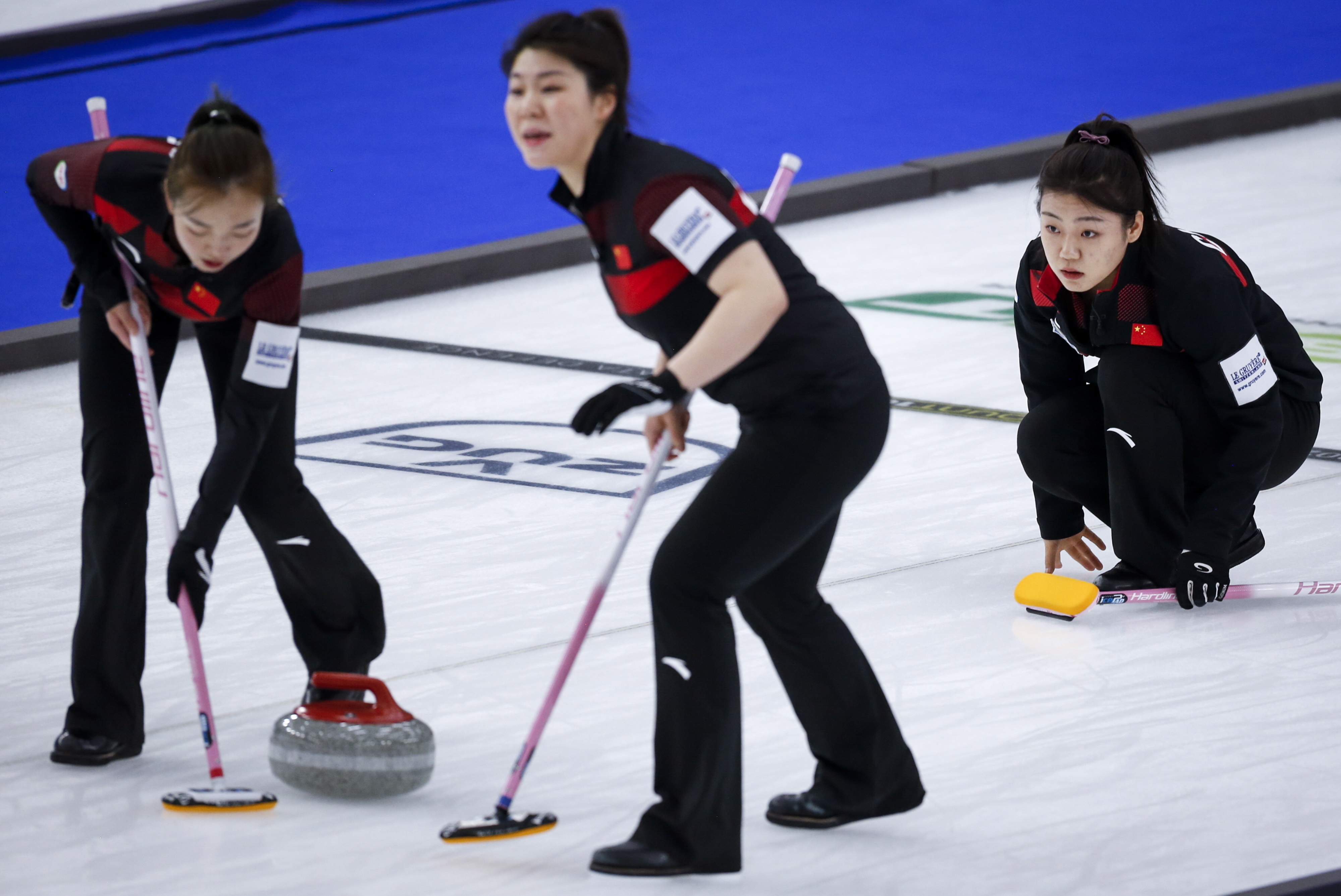 冬奥100天|聘请世界冠军教练,中国冰壶“触底反弹”-第4张图片-ZBLOG 北京冬奥会倒计时100天_中国冰壶总教练佩亚·林德霍姆_中国女子冰壶队新阵容