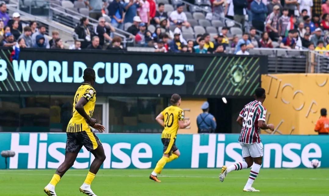 32强逐鹿!2025世俱杯谁能登顶?-第2张图片-ZBLOG 2025世界杯有哪些球队_2025国际足联俱乐部世界杯 欧洲劲旅冷门淘汰赛 南美球队崛起