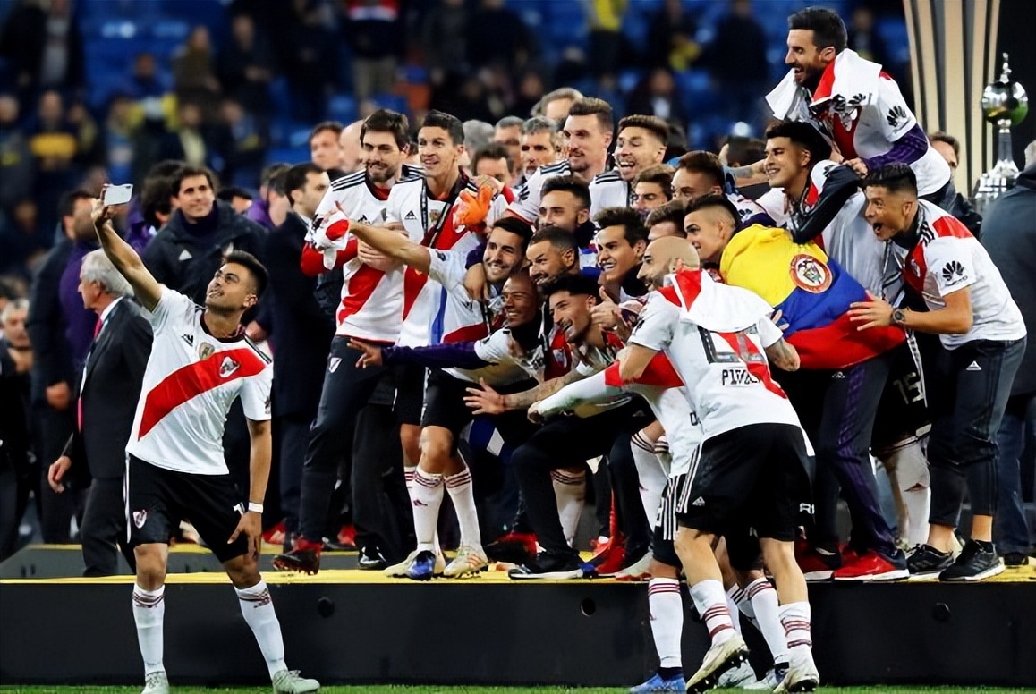 本世纪足坛的最大“黑店”本菲卡:本赛季双杀尤文的超级豪门-第15张图片-ZBLOG 本菲卡欧冠小组赛结果_本菲卡(葡萄牙)_本菲卡俱乐部历史成绩