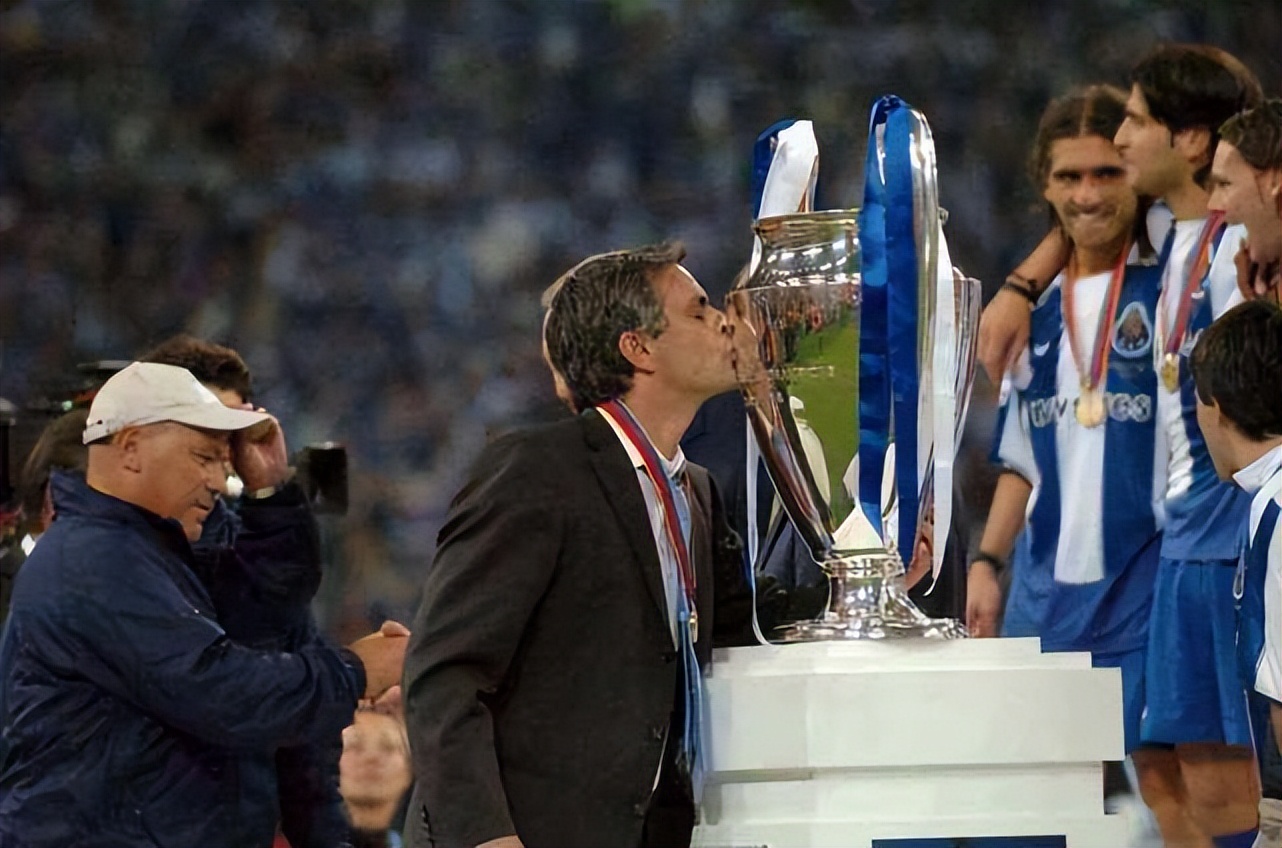 本世纪足坛的最大“黑店”本菲卡:本赛季双杀尤文的超级豪门-第5张图片-ZBLOG 本菲卡(葡萄牙)_本菲卡俱乐部历史成绩_本菲卡欧冠小组赛结果