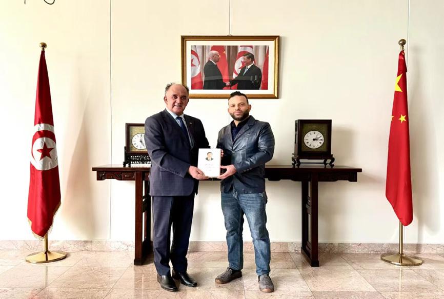 阿菲斯:闪耀在中文里的突尼斯-第2张图片-ZBLOG 突尼斯希望(突尼斯)_突尼斯旅游行业中文口袋书_如何让突尼斯用户了解中国文化