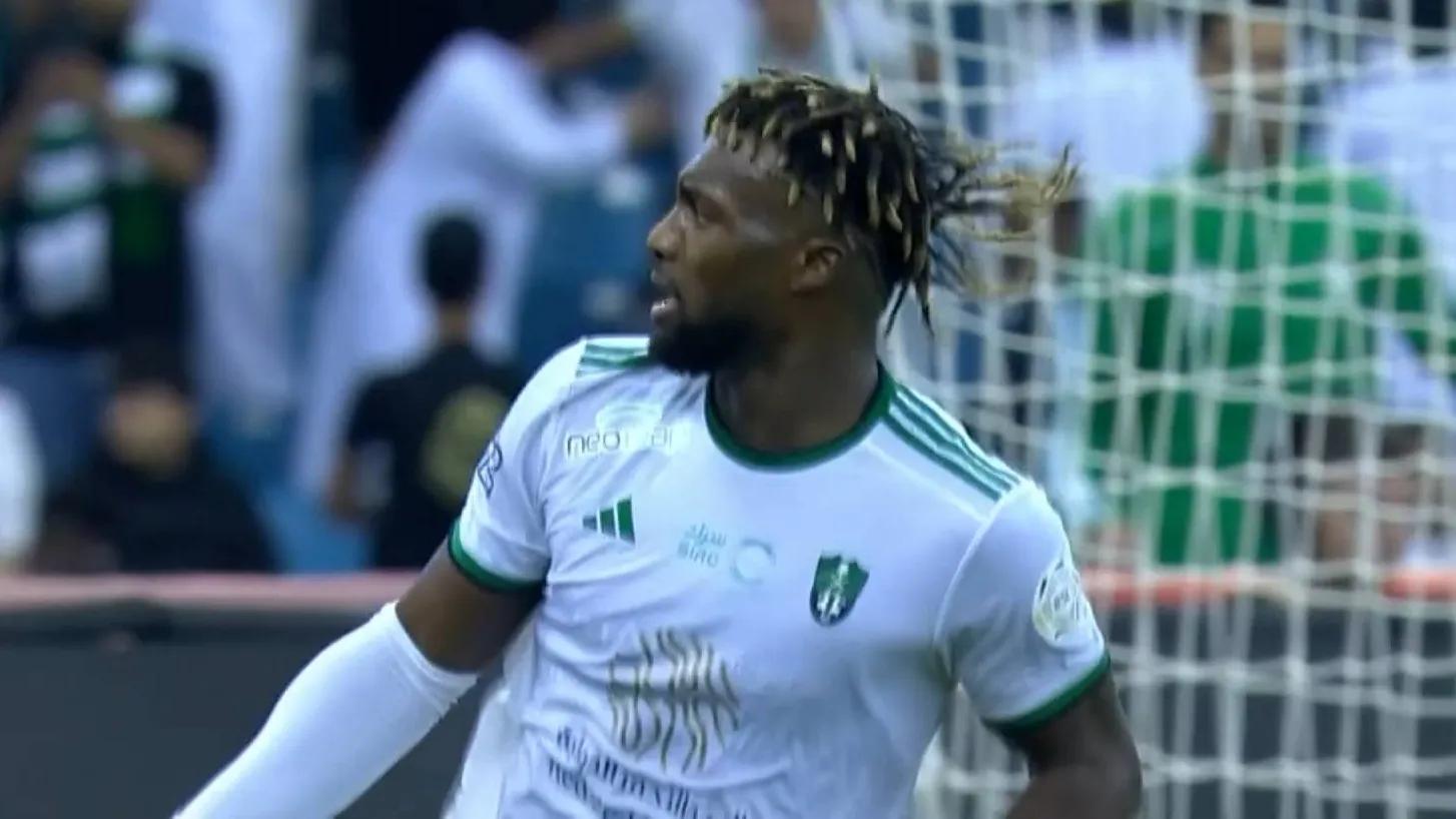 3-1!沙特豪门4亿大战,利雅得新月豪取7连胜,不败战绩高居榜首-第5张图片-ZBLOG 利雅得新月(沙特)_利雅得新月vs吉达国民首发阵容分析_沙特联利雅得新月吉达国民比赛战报