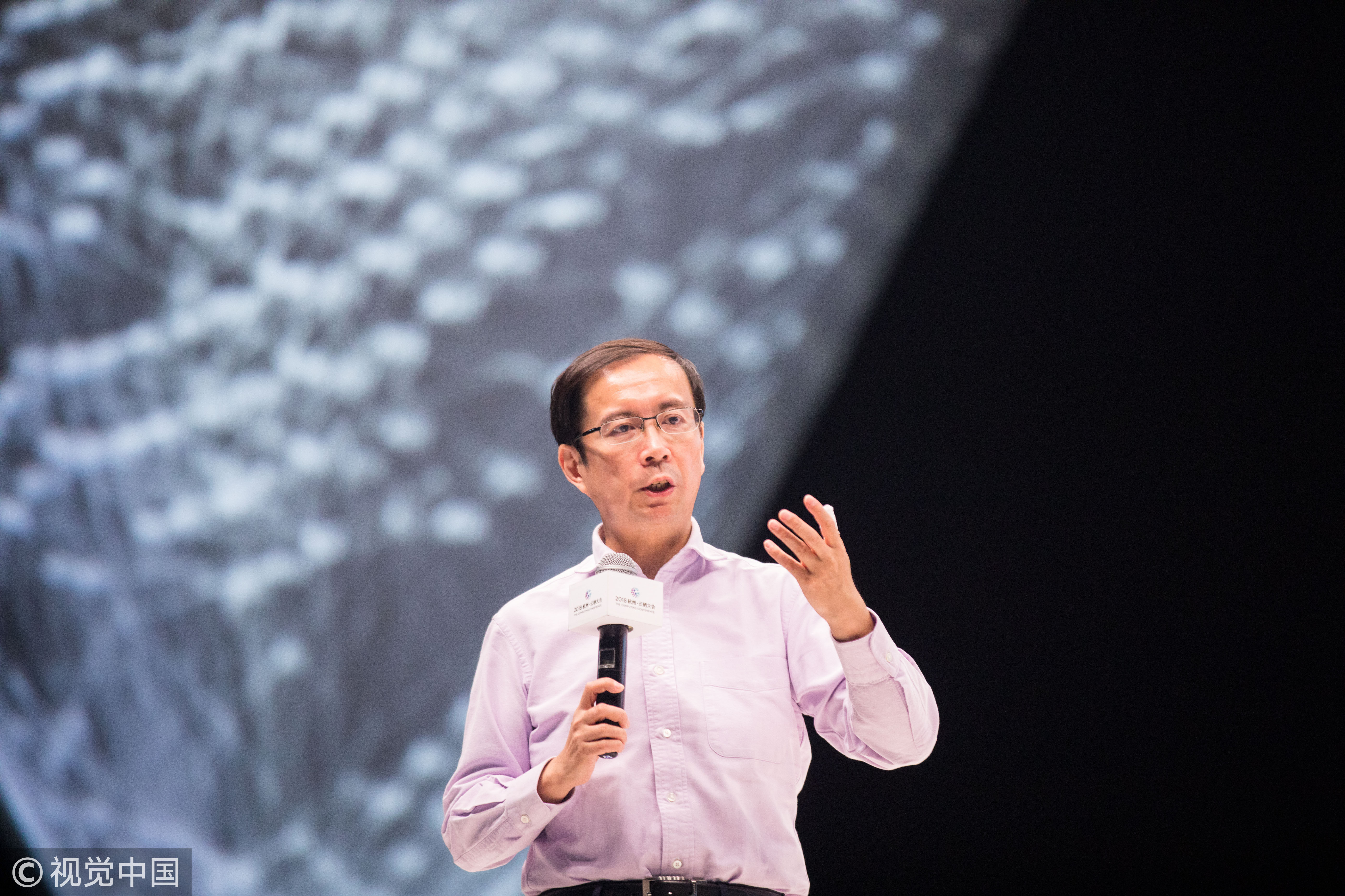 架构升级，「系统」上线：更垂直的「阿里云」和更新零售的「大天猫」