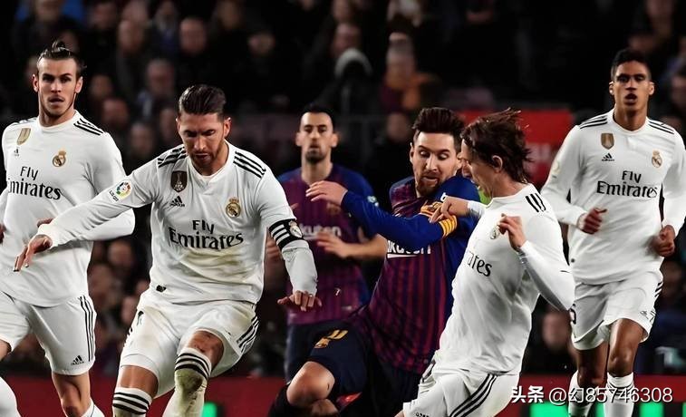 (体育)足球——西班牙超级杯:皇家马德里队晋级决赛-第10张图片-ZBLOG 皇家马德里(西班牙)_皇家马德里2024年1月9日比赛_贝林厄姆马略卡乌龙球