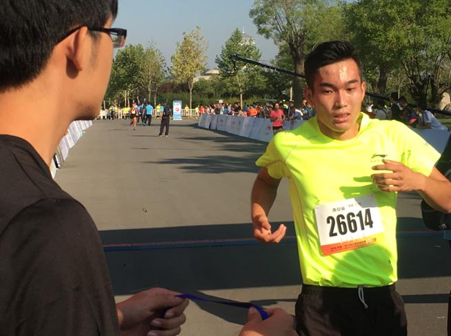 2016首创&李宁10KM城市路跑联赛 清凉开跑西安-第6张图片-ZBLOG 首创跑动中国赛事体验_2025李宁路跑联赛官网_首创李宁10KM城市路跑联赛