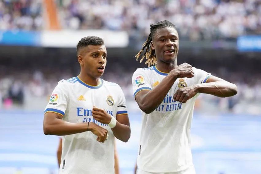 “二队”轻取西班牙人,皇马捧得第35座西甲冠军-第2张图片-ZBLOG 皇马提前夺冠 西甲冠军 西蒙尼西班牙人_皇家马德里(西班牙)