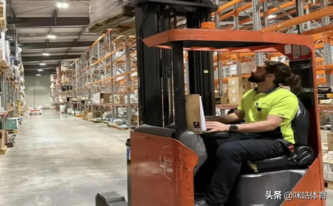 世俱杯的平民奇迹:大洋洲霸主奥克兰城的半职业模式-第2张图片-ZBLOG 奥克兰城(新西兰)_奥克兰城世俱杯新历史_半职业球队球员日常生活