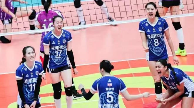 江苏女排时隔8年再获联赛冠军,四强格局发生变化!-第4张图片-ZBLOG 张常宁龚翔宇女排夺冠分析_中国女排超级联赛冠军江苏女排_2025江苏女排联赛视频