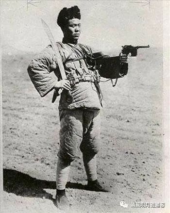民国西北军阀部队为何爱用大刀？刺刀真没大刀好用吗？-第2张图片-ZBLOG