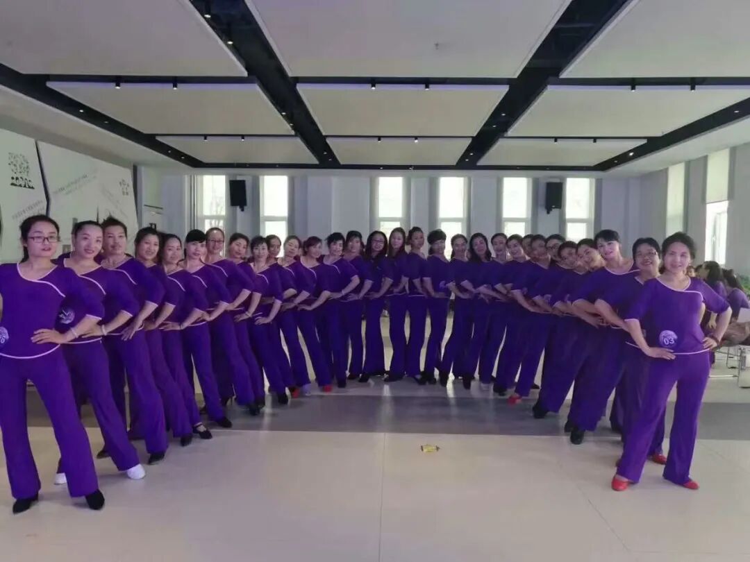 一支活跃在乡村振兴舞台上的文艺团队-第12张图片-ZBLOG 中卫市古典艺术协会_村业余文艺团队简介_文艺助力乡村振兴