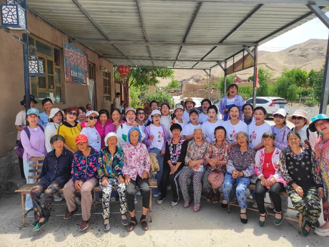 一支活跃在乡村振兴舞台上的文艺团队-第20张图片-ZBLOG 中卫市古典艺术协会_文艺助力乡村振兴_村业余文艺团队简介