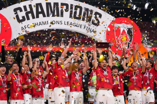 日本浦和红钻队第三次赢得亚冠联赛冠军