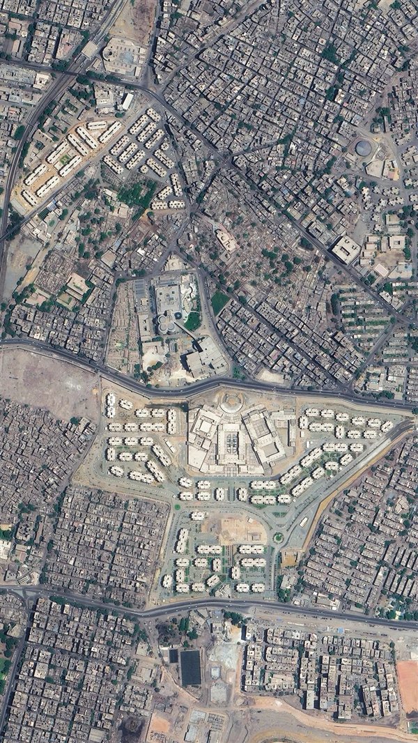 卫星看埃及开罗：被2260万人口压垮、请中国建设新首都-第2张图片-ZBLOG
