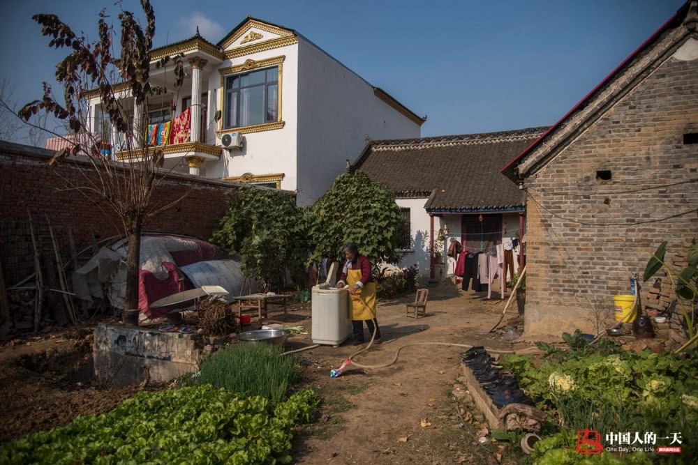 河南艾滋村:一管血卖50,半个村染病-第11张图片-ZBLOG 河南上蔡县艾滋病村_卖血感染艾滋病历史_河南艾滋拆迁队