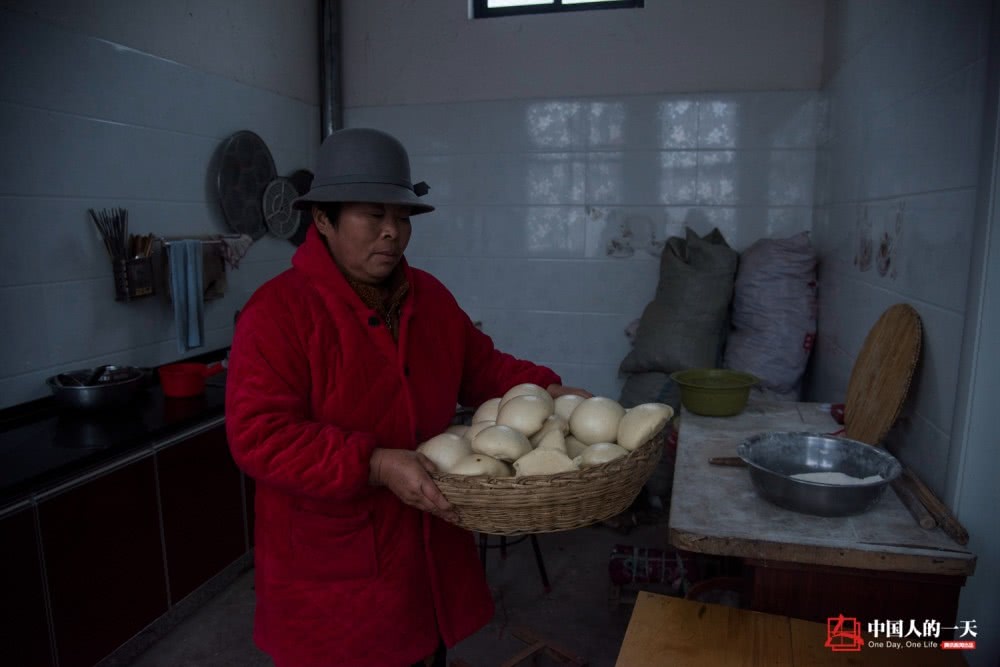 河南艾滋村:一管血卖50,半个村染病-第12张图片-ZBLOG 卖血感染艾滋病历史_河南艾滋拆迁队_河南上蔡县艾滋病村