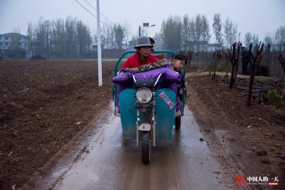 河南艾滋村:一管血卖50,半个村染病-第13张图片-ZBLOG 河南艾滋拆迁队_河南上蔡县艾滋病村_卖血感染艾滋病历史