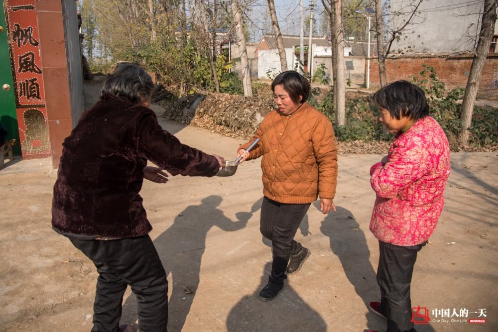 河南艾滋村:一管血卖50,半个村染病-第15张图片-ZBLOG 河南艾滋拆迁队_河南上蔡县艾滋病村_卖血感染艾滋病历史