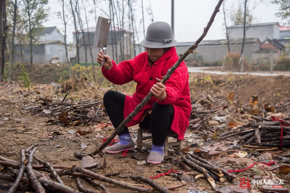 河南艾滋村:一管血卖50,半个村染病-第3张图片-ZBLOG 河南上蔡县艾滋病村_卖血感染艾滋病历史_河南艾滋拆迁队