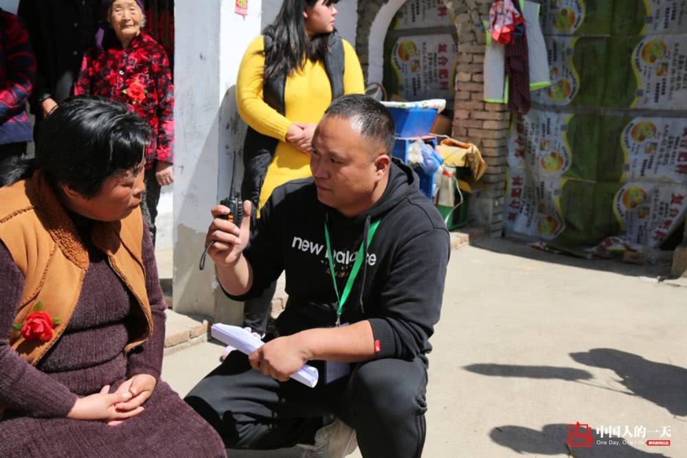 河南艾滋村:一管血卖50,半个村染病-第23张图片-ZBLOG 河南上蔡县艾滋病村_卖血感染艾滋病历史_河南艾滋拆迁队