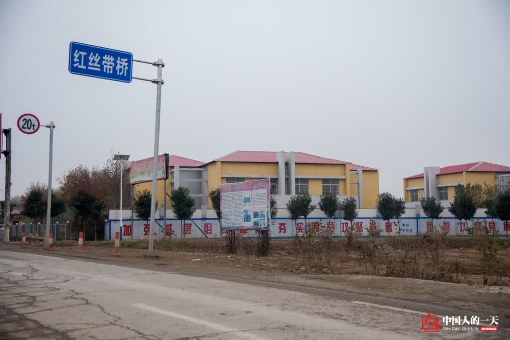 河南艾滋村:一管血卖50,半个村染病-第8张图片-ZBLOG 河南艾滋拆迁队_河南上蔡县艾滋病村_卖血感染艾滋病历史