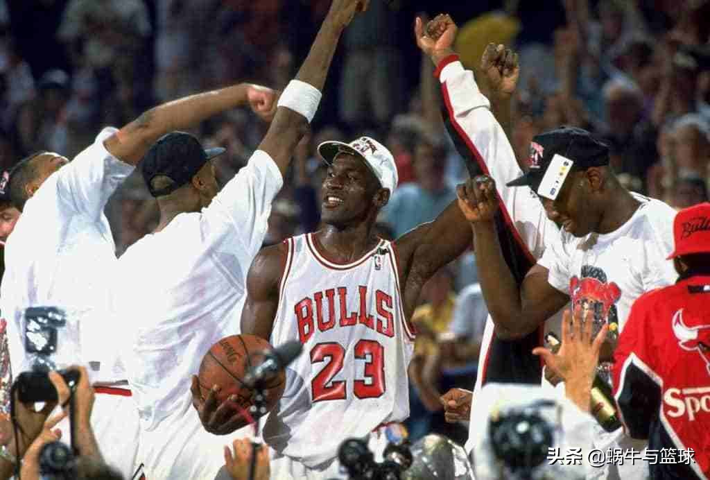 乔丹在公牛打了1109场比赛,有1场得分未上双,当时发生了什么?-第6张图片-ZBLOG 迈克尔-乔丹职业生涯数据_乔丹得分王次数_乔丹所在球队