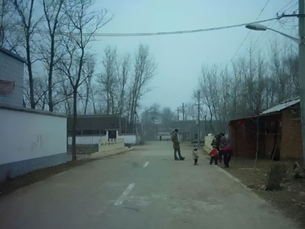 90年代,河南文楼村村民卖血为生,艾滋肆虐,现在那里怎么样了?-第5张图片-ZBLOG 河南拆迁村_河南拆迁赔偿_河南艾滋拆迁队