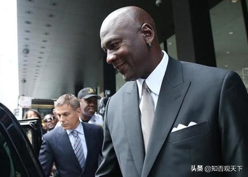 飞人乔丹退役后到底在干嘛？AJ、球队、 高尔夫，最终寻得真爱-第6张图片-ZBLOG