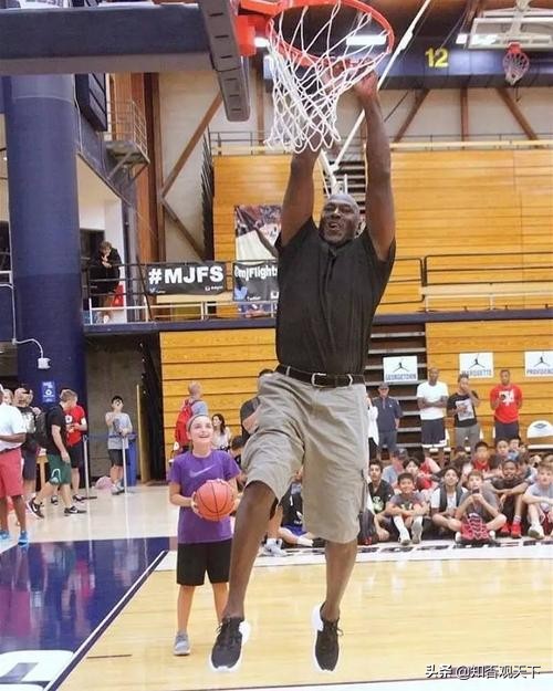 飞人乔丹退役后到底在干嘛？AJ、球队、 高尔夫，最终寻得真爱-第9张图片-ZBLOG