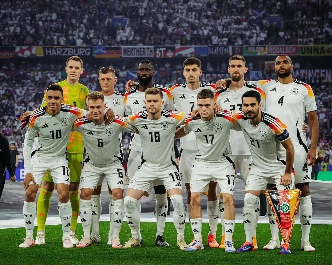 美加墨世界杯临近,盘点实力前十的球队!C罗能否捧起大力神杯?-第5张图片-ZBLOG 美加墨世界杯 实力排名前十国家队 排名_2025世界杯有哪些球队