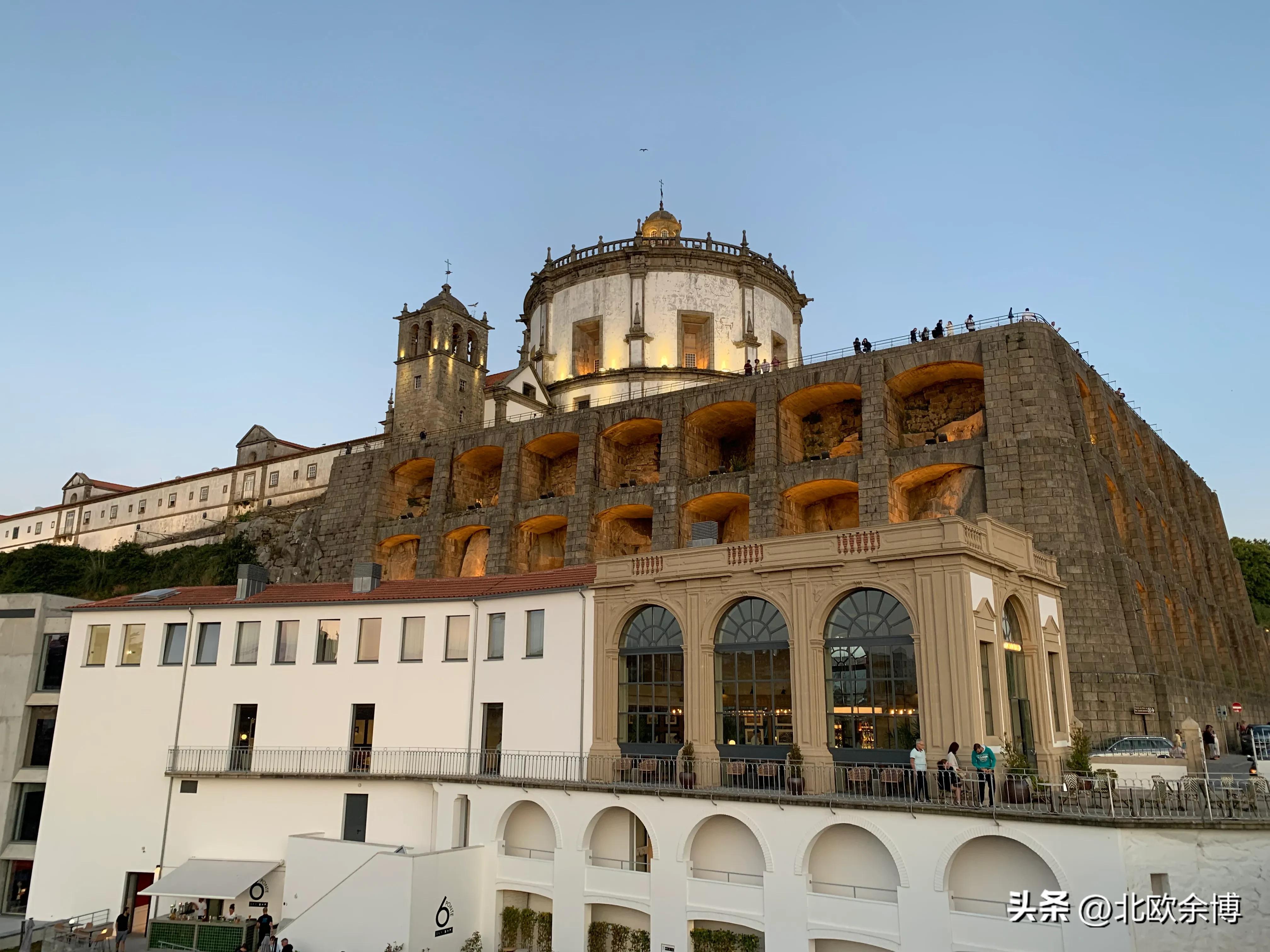 波尔图:葡萄牙最大的港口、波特酒的故乡-第10张图片-ZBLOG 波尔图旅游攻略_波尔图(葡萄牙)_波尔图老城探索