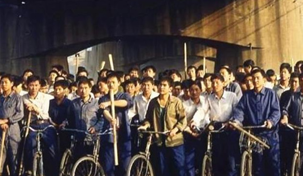 1983年第一次严打:唐山菜刀队50余人被枪决,他们当时做了什么?-第2张图片-ZBLOG 克菜刀队_菜刀队犯罪行为_菜刀队兴起原因