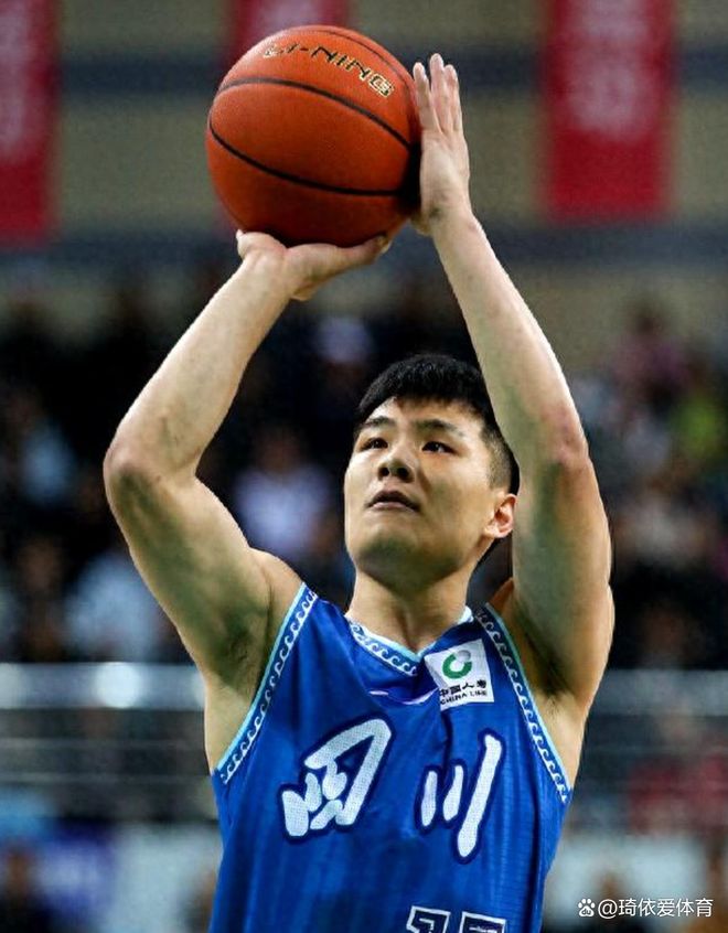 CBA自由球员名单曝光,从耐高 MVP 到失业,全都无所遁形-第2张图片-ZBLOG CBA自由球员名单_cba球队名单_方佳晨职业经历