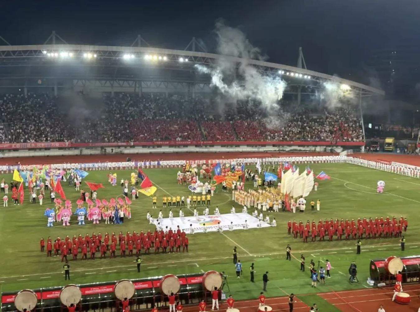 川超!你到底在“超”些啥子嘛?-第16张图片-ZBLOG 四川银行四川省城市足球联赛揭幕战_四川业余足球超级联赛_成都锦城队6:0击败遂宁舍得干队