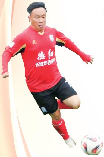 以热爱铸“利剑”,为一座城而战——一群普通人热辣滚烫的足球梦-第4张图片-ZBLOG 四川业余足球超级联赛_德阳重装队 川超联赛 职业球员