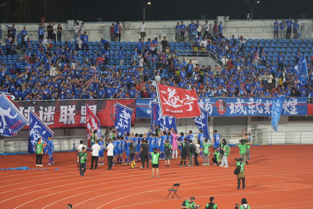 读懂四川|“川超”开踢,“足”够精彩-第8张图片-ZBLOG 四川业余足球超级联赛_四川城市足球联赛开球仪式_四川足球嘉年华活动