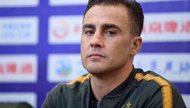 曝埃尔克森加盟广州恒大细节曝光，这下高拉特要尴尬了！